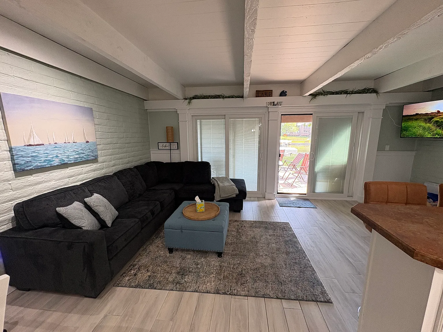 2700 N Shore Dr — Photo 2