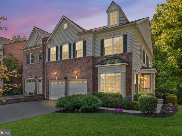 1265 Brookstone Dr, Garnet Valley, PA 19060