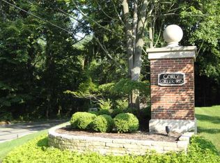 14 Corey Creek Rd, Toledo, OH 43623