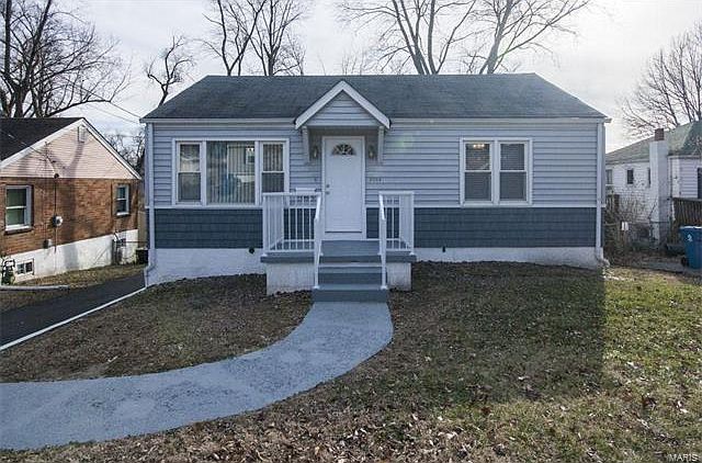 1st image of 9554 Flora Ave