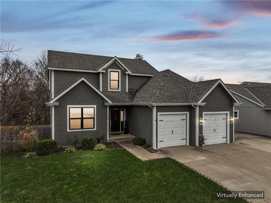 209 Hillside Dr, Baldwin City, KS 66006