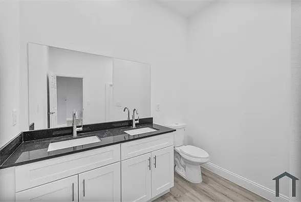 556 Sherwood Ave S — Photo 13