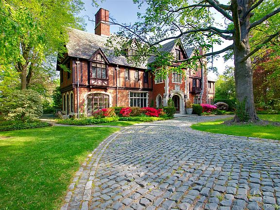 2nd image of 107 Bayview Road