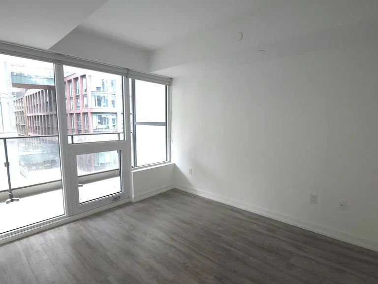 77 Shuter St #603 — Photo 10