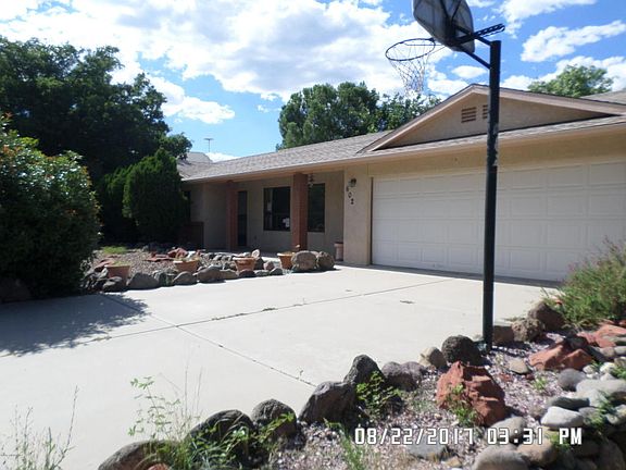 3rd image of 602 W Larkspur Dr