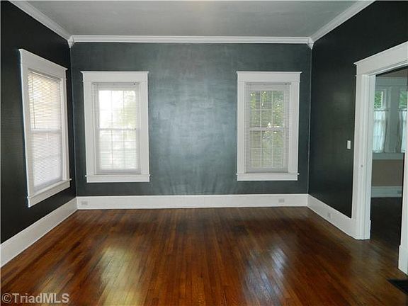 3rd image of 900 Elwell Ave