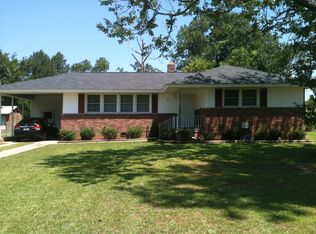 425 Olympic Dr, Wetumpka, AL 36093