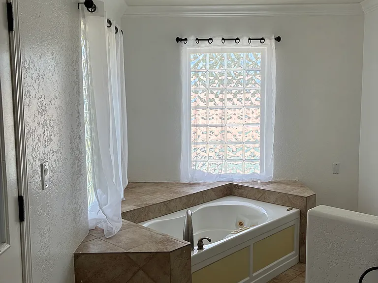 3732 E Marmora St — Photo 16