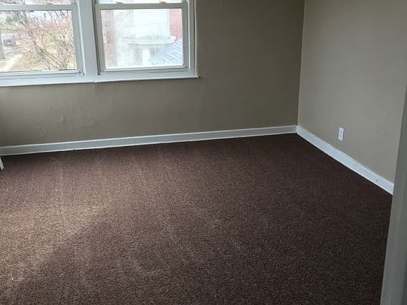 4th image of 110 Blymyer Ave APT 38