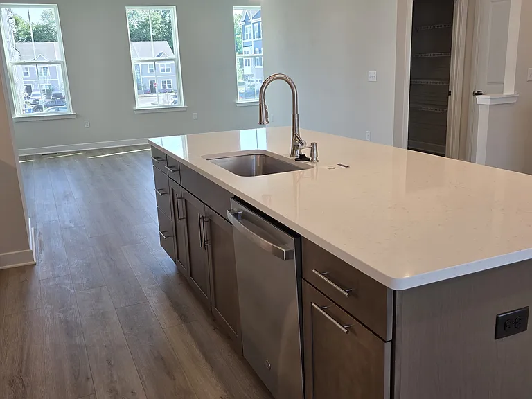 8 Weldon Way — Photo 13