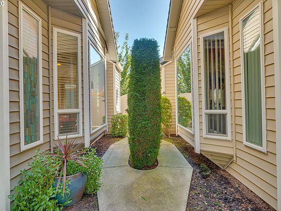 2nd image of 8015 NE 21st Way
