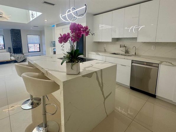 1127 Boca Cove Ln
