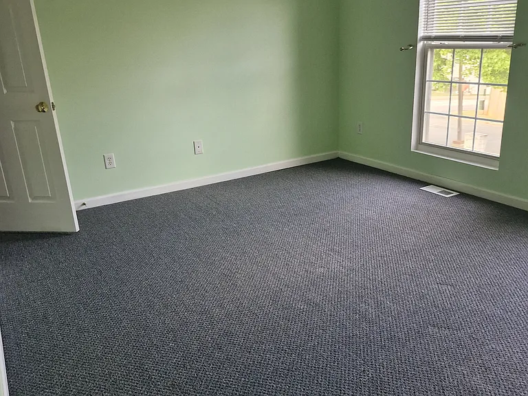 102 Milford Ter #102 — Photo 13