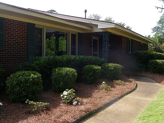 2nd image of 2812 Montrose Ave