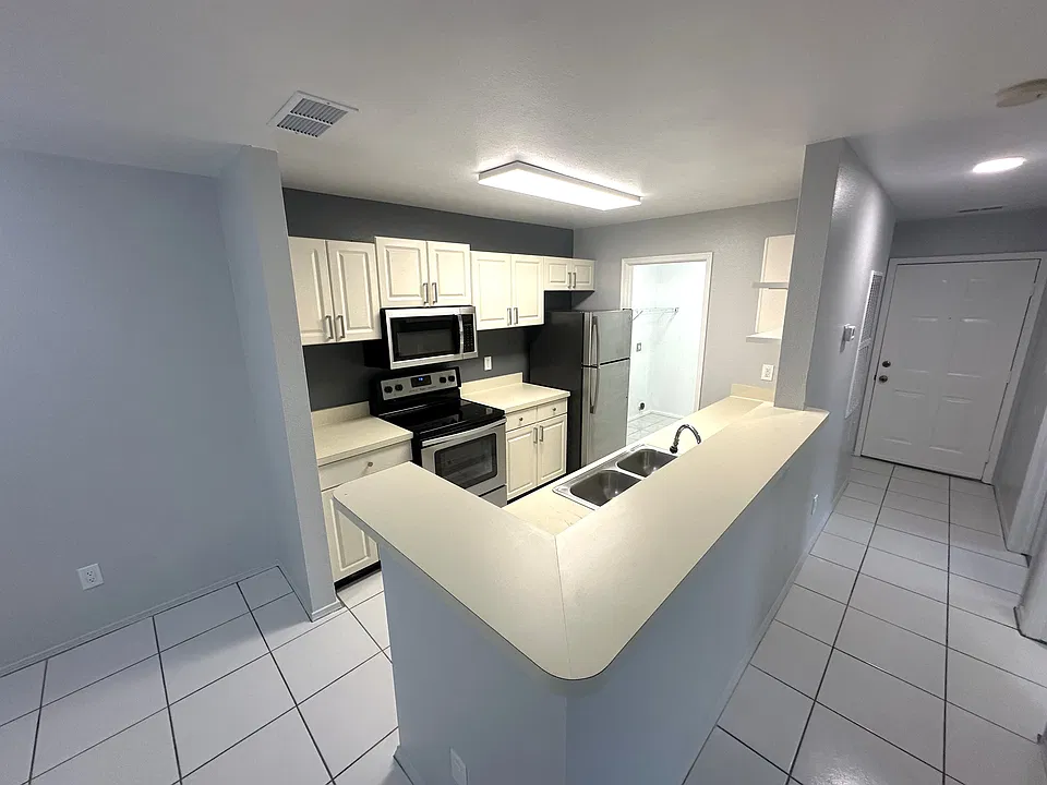 1400 Gandy Blvd N #1513