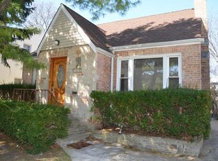 7818 Kilbourn Ave, Skokie, IL 60076