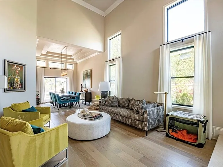 6 Westwind — Photo 9