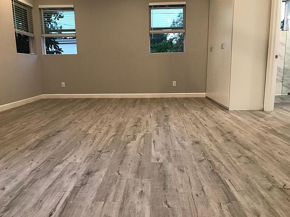 4th image of 2554 Coolidge Ave