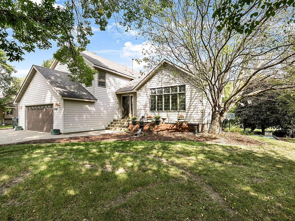 17448 Iceland Trl, Lakeville, MN 55044 MLS 6437930 Zillow