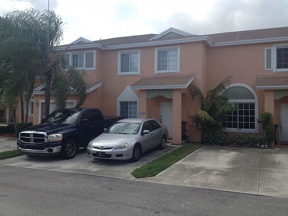 3rd image of 4783 SW 14th Ct