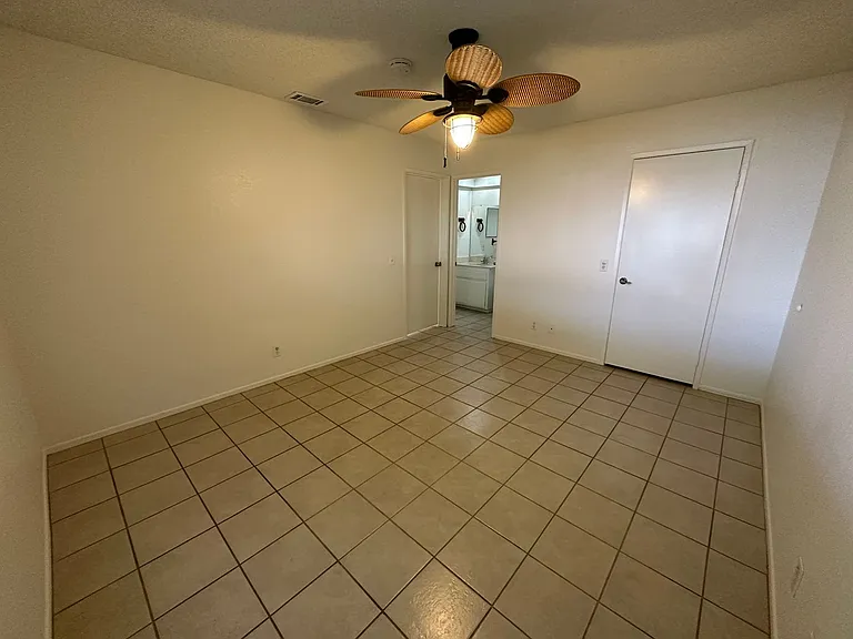 1594 Christopher Ln — Photo 27