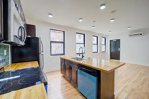 68 E McMicken Ave #2 Photo 1