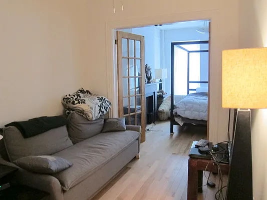 Rented by Chartwell Manhattan Realty | media 19