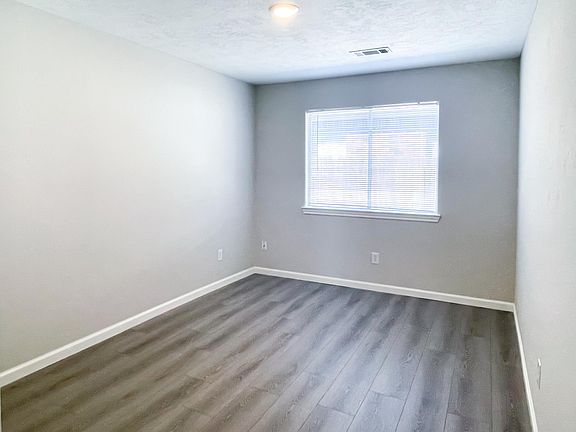 5th image of 3341 Zubin Ln