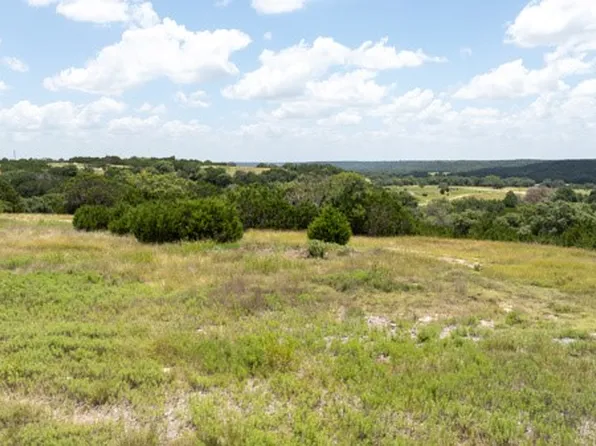 246 Grand Canyon Dr, Oglesby, TX 76561