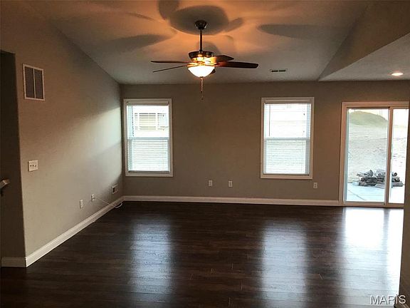 5th image of 463 Honeysuckle Creek Dr