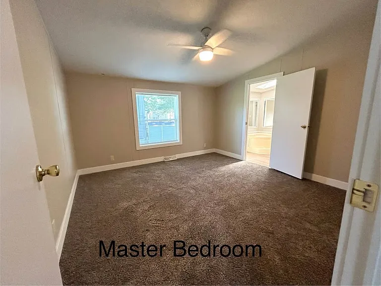 852 Charles Rd — Photo 15