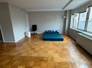 922 24th St NW, Washington, DC 20037