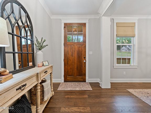 4th image of 9376 Treadway Creek Dr