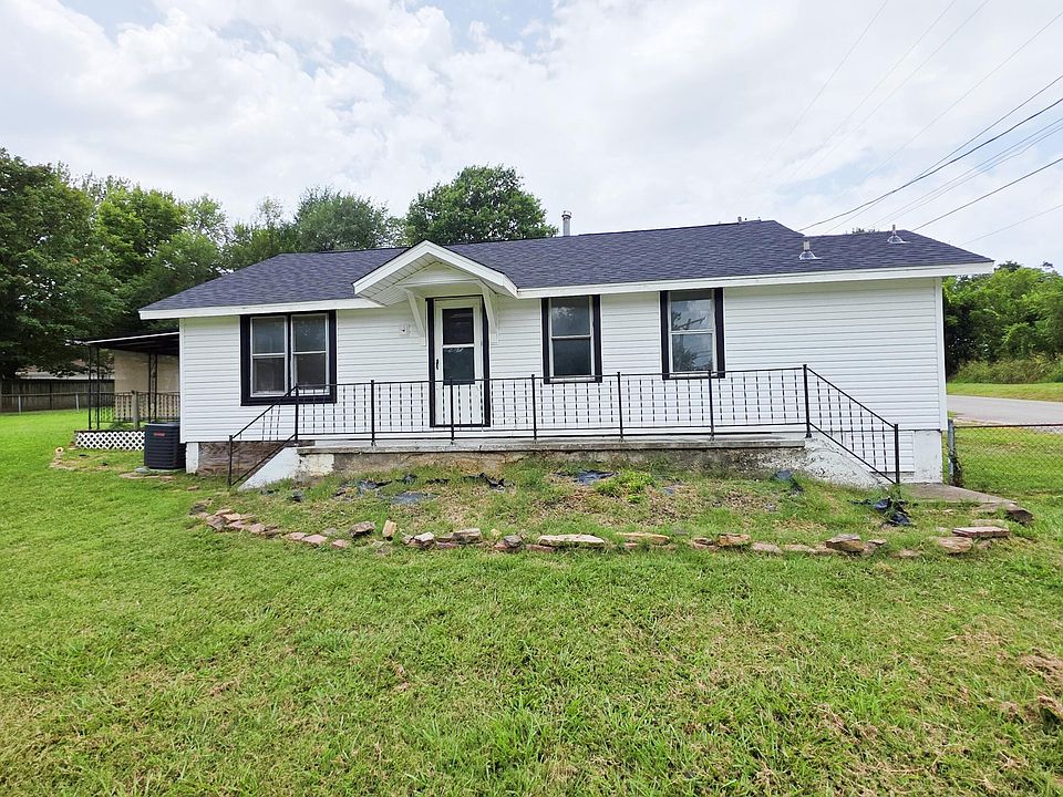 1st image of 2857 N Grant Avenue