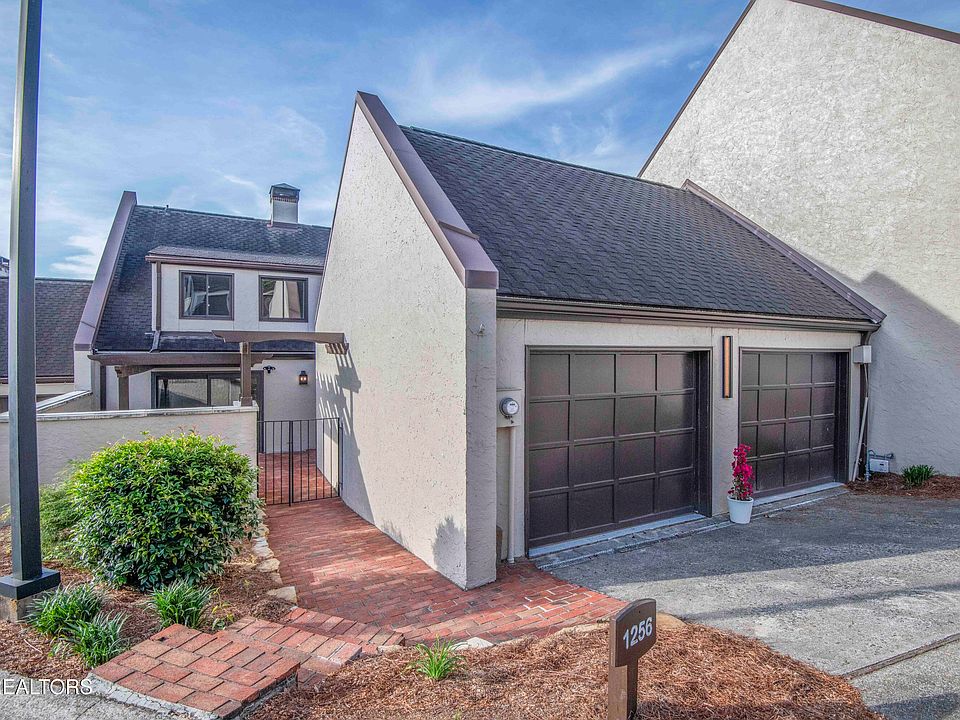 1st image of 1256 Calais Ct