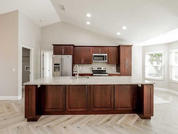 5th image of 2877 Middleton Cir