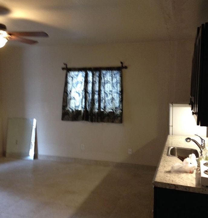 Kitchen/living room area