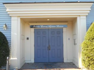 7 Essex Green Dr SUITE 62, Peabody, MA 01960