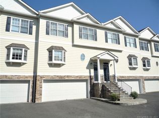 48 E Hayestown Rd APT 303, Danbury, CT 06811