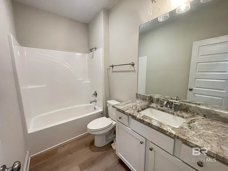 15822 Vintage St — Photo 12