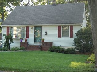 86 Cortlandt St, Waldwick, NJ 07463
