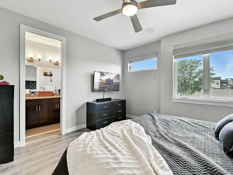 3433 W 16th Ave — Photo 15