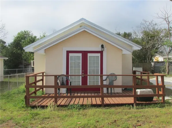 1066 Hiawatha Ave, Lake Wales, FL 33853