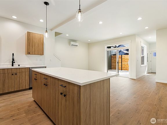 4th image of 4243 Melrose Lane