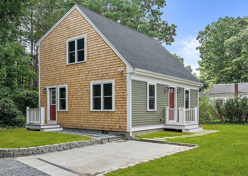 138 Milford St, Hanson, MA 02341, MLS# 73135757