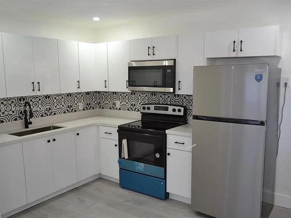 920 NW 8th Ave APT 1