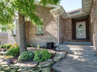 108 W Twin Oak Dr, Nixa, MO 65714