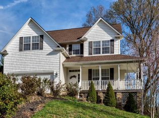 172 Chelsea Ln, La Follette, TN 37766