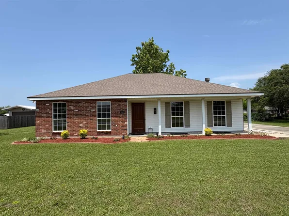 1502 Mohican Dr, Lake Charles, LA 70611