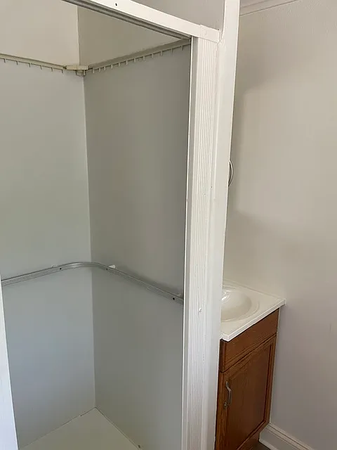 1 bed, 300 sqft, $1,275 — Photo 2